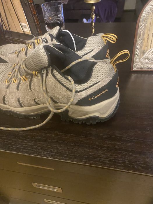 Vind pantofi columbia marimea 44 in stare foarte buna