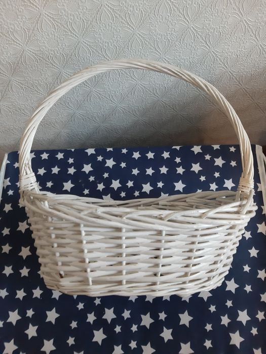 Постельное бельё подушки швабра корзинка