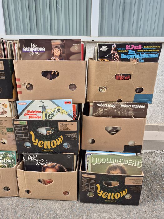 Vând Lot 1000LP Discuri Vinil colectie muzica usoara mixta