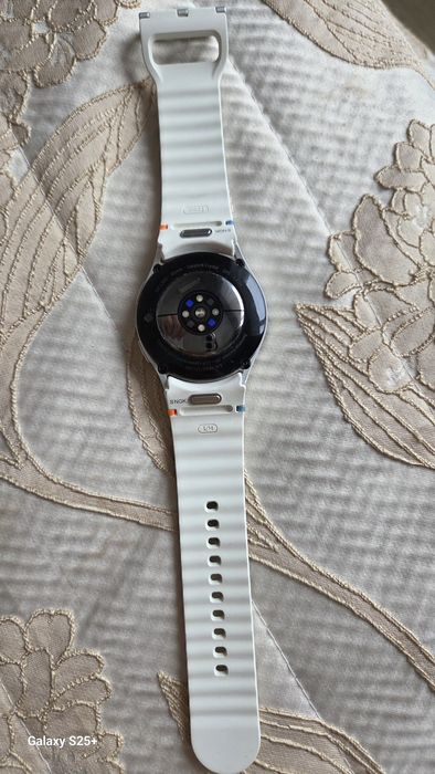 Часы Samsung Galaxy Watch 7