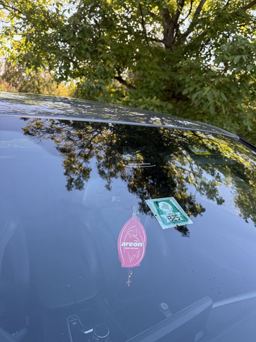 Предно стъкло БМВ Х6 Ф16 (predno stuklo bmw x6 f16)