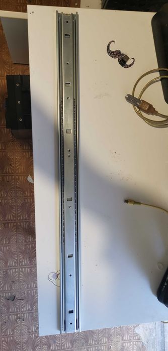 Релси за сървъри