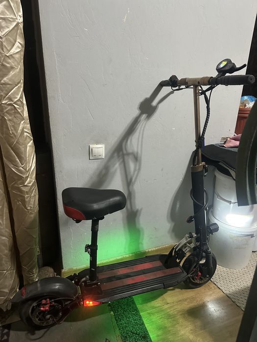 Продам самокат  электро