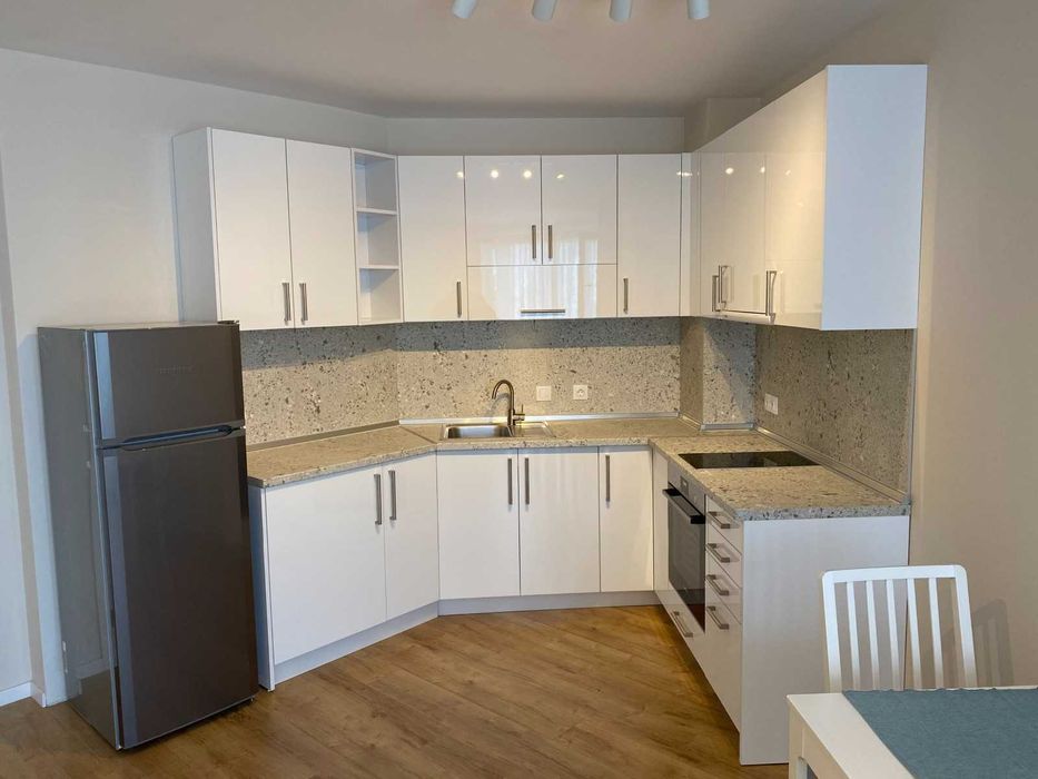 Дава се под наем Едностаен апартамент в София, Младост 4 - 42 кв.м за 418.71 € - Снимка #2