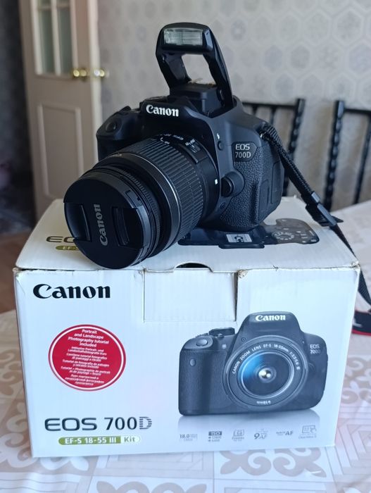 Продам фотоаппарат Кэнон 700Д.