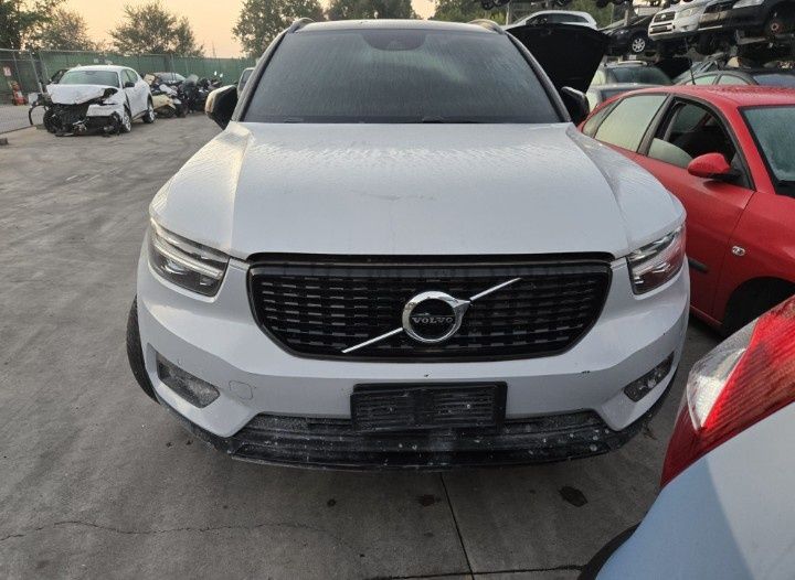Vând piese Volvo XC 40 1.5 benzina plug in hybird an de fabricație 202