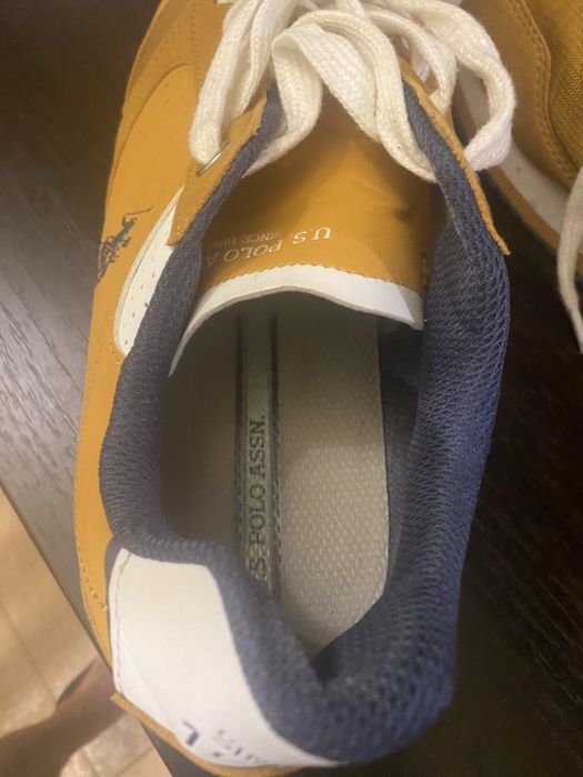 Vind adidasi U.S POLO marimea 43 ca noi se vede in poze