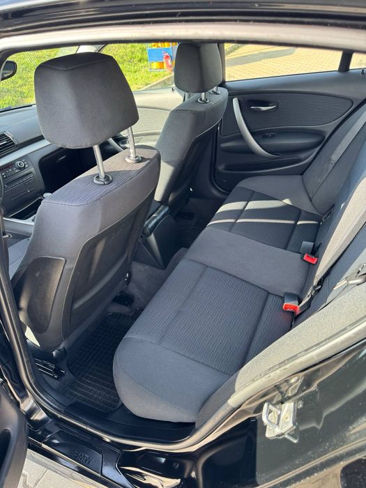 BMW seria 1 e87 an 2011