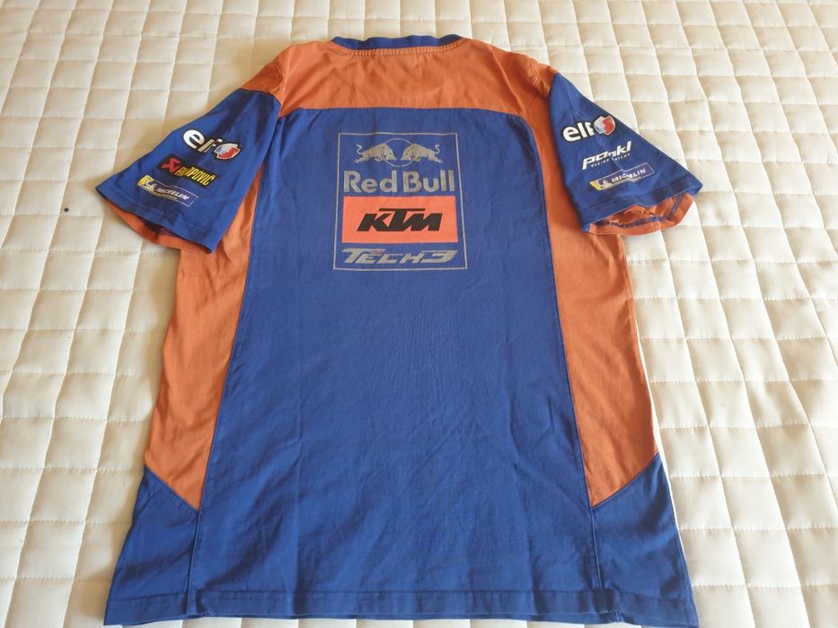 Tricou de barbati  -  70 lei.