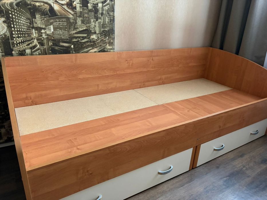 Продаю кровать, односпальную