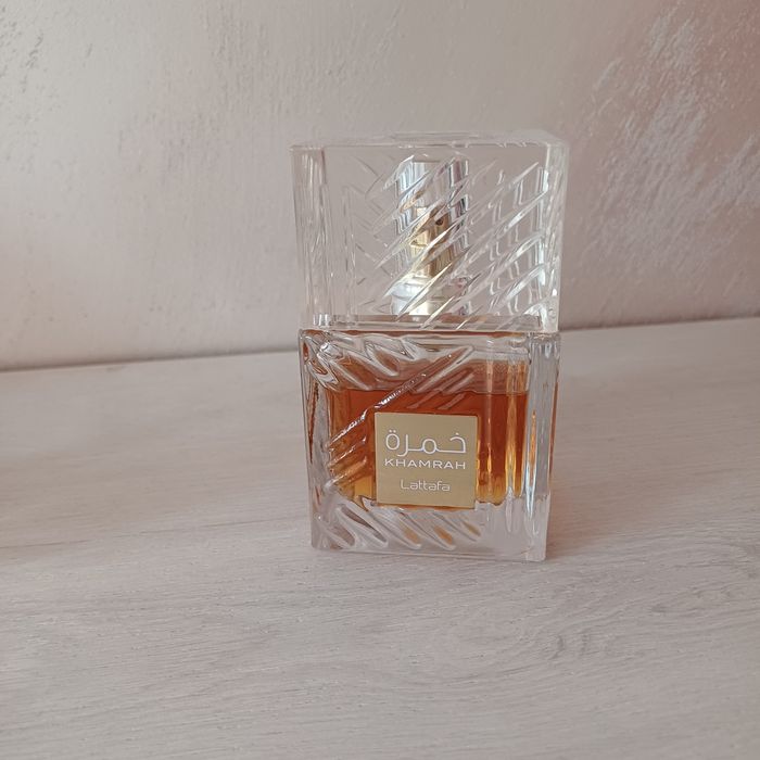 Два дамски парфюма ,използвани малко