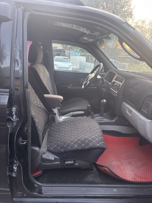 Mitsubishi montero sport 2002год