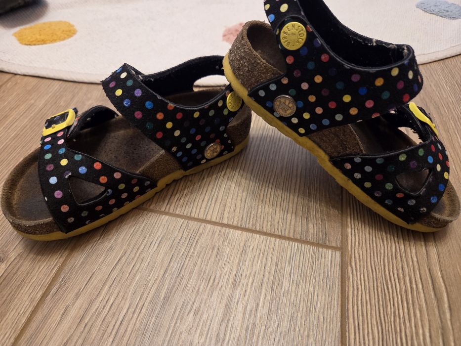 Sandale Birkenstock fetite mărimea 26