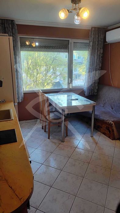 Дава се под наем Мезонет в Варна, Колхозен пазар - 110 кв.м за 625 € - Снимка #1