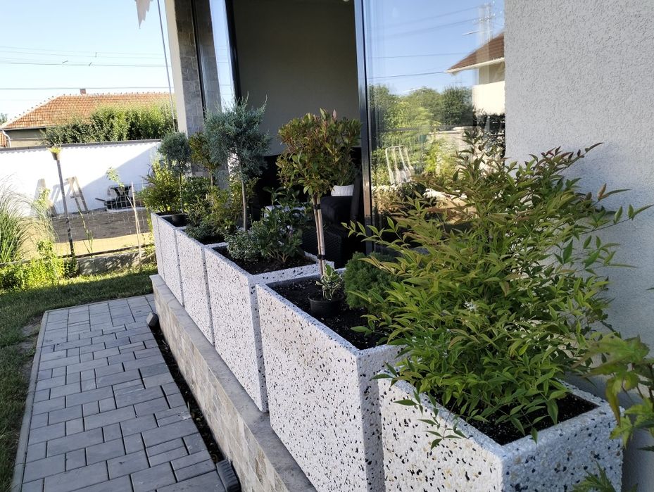 Jadiniere, ghiveci mozaic spălat