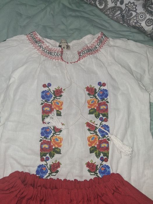 Costum fetite 10 ani
