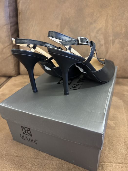 Черни токчета GiAnni от естествена кожа