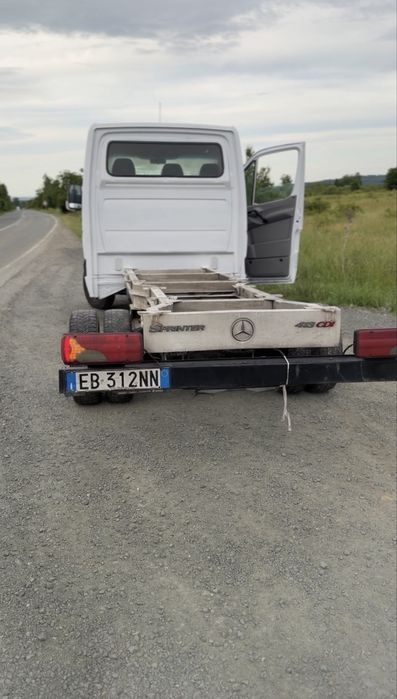 Vând sau schimb Mercedes sprinter 2.2 cu o singură turbină  163 cai An 2010 Acte valabile pana in luna a 10 a Recent adus Lungime intre axe 4.30