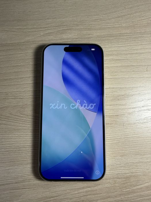 Продам айфон 17 белый