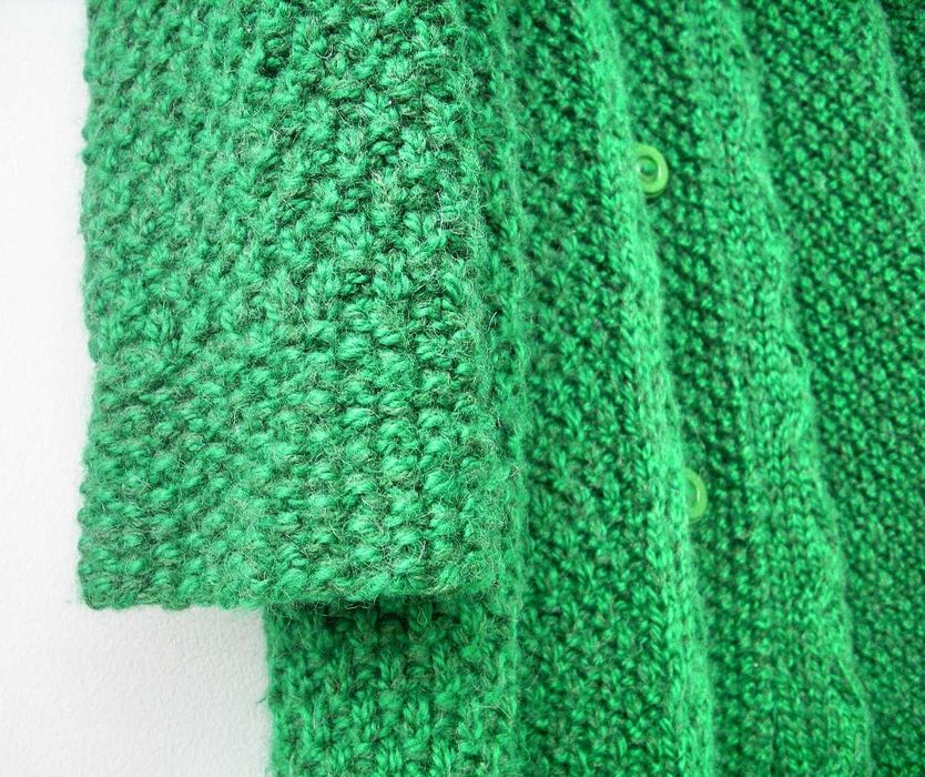 Дамско палто ръчно плетиво