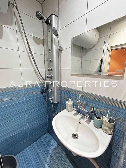 Продава се Двустаен апартамент в Разград, Орел - 62 кв.м за 1111 €/кв.м - Снимка #8