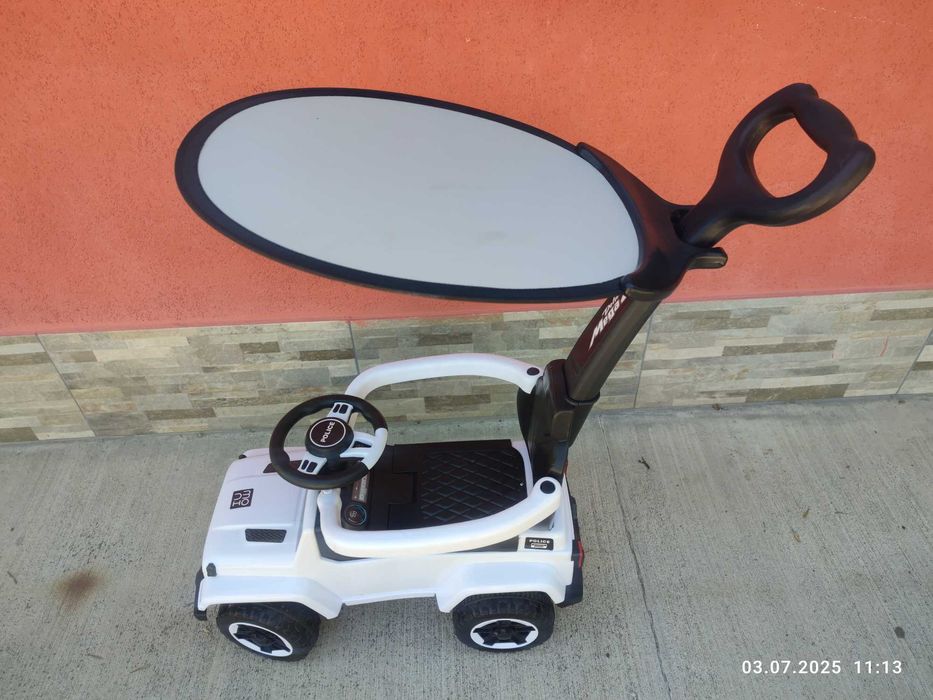 Музикален джип на Moni Police