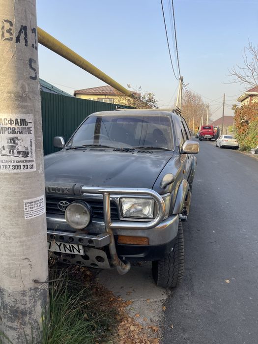 Toyota Hilux Surf 130