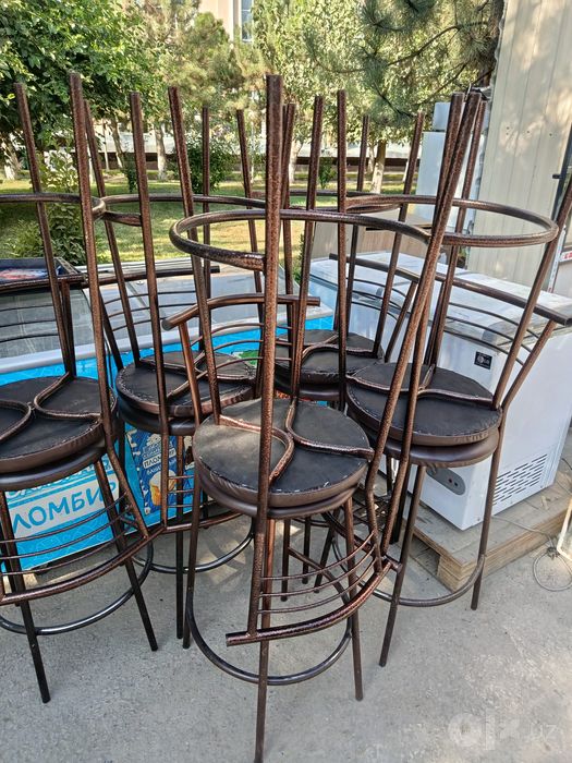 Barniy stul sotiladi