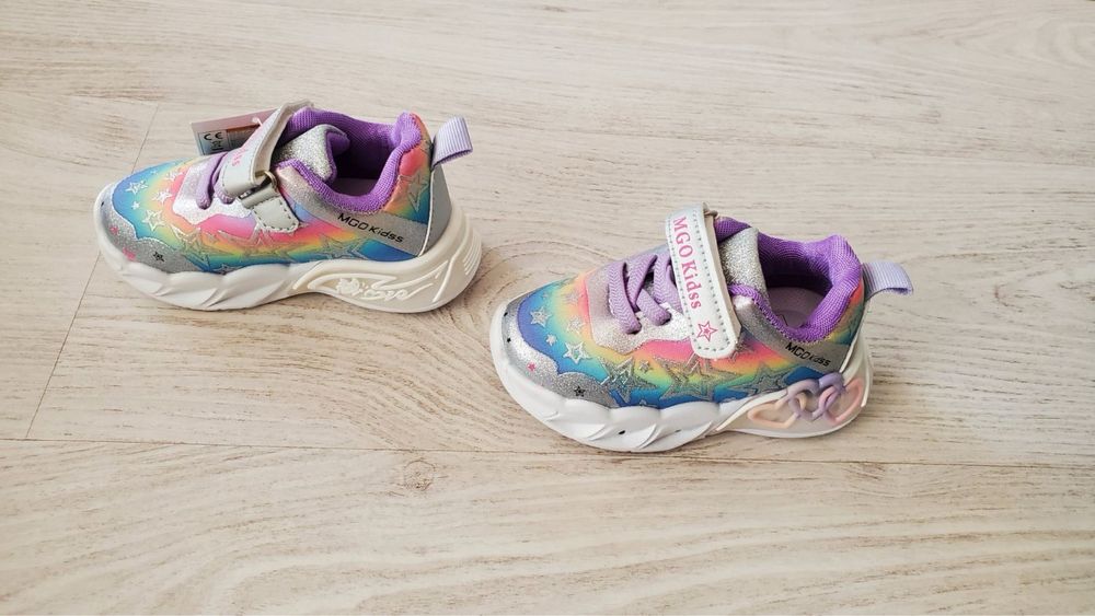 Детски светещи маратонки