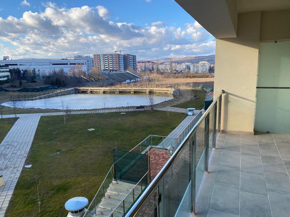 Inchiriez apartament