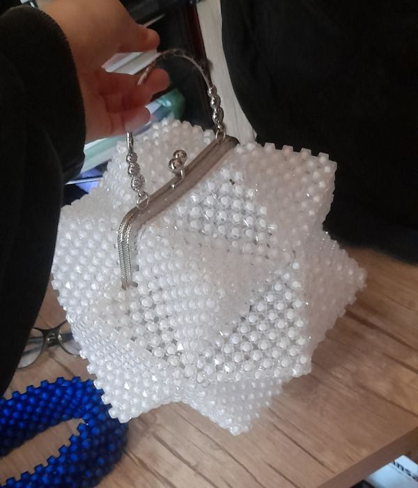 Белая сумка из бусин, Икосаэдр.