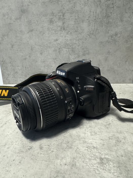 Aparat foto DSLR Nikon D5100 kit 18-55 mm VR
