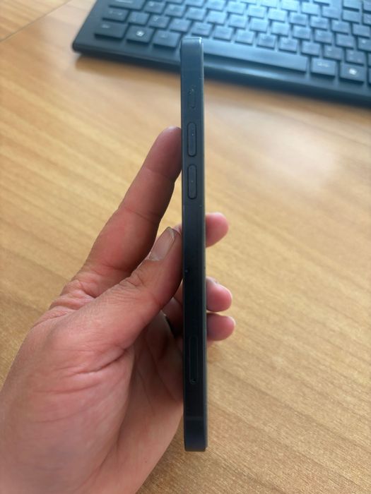 Продажба на мобилен телефон IPhone 12