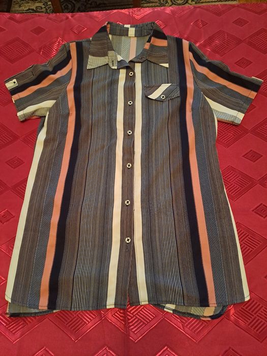 Продаются женские блузки на лето новые и б/у.размер 44-48