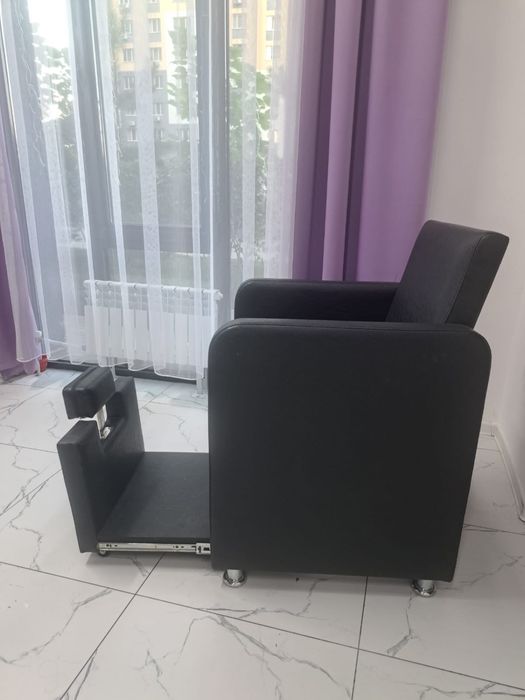 Педикюрный кресло