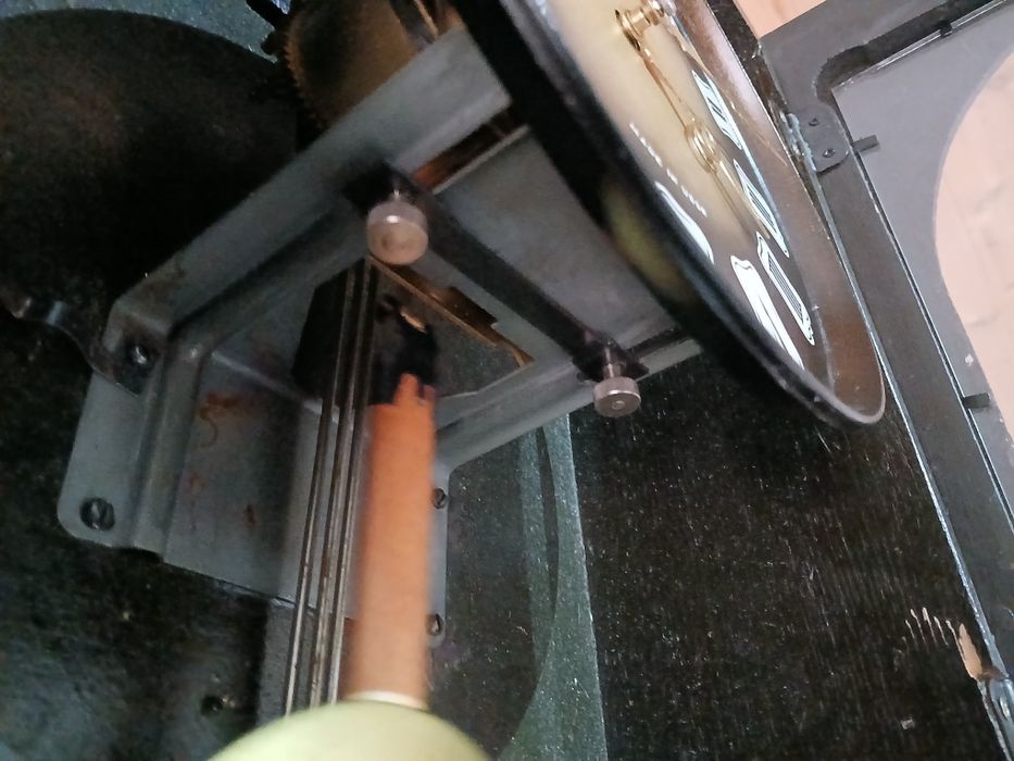 Ceas cu pendul vechi