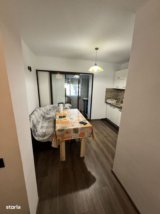 Apartament 3 camere decomandat FAR
