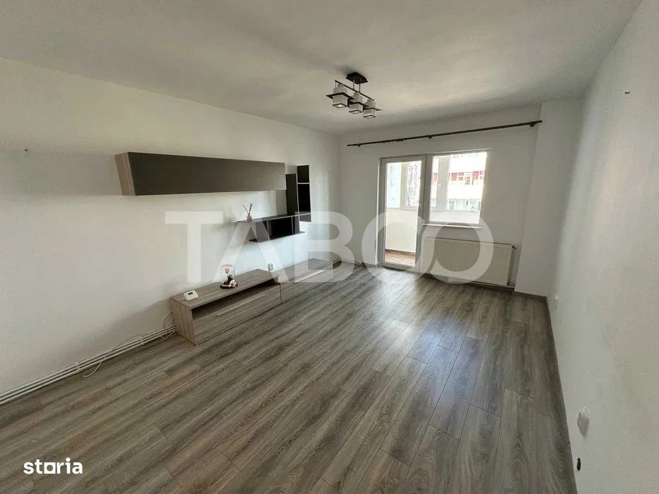 Apartament cu 3 camere de vanzare Manastur langa Piata Flora cu boxa — fotografia 1