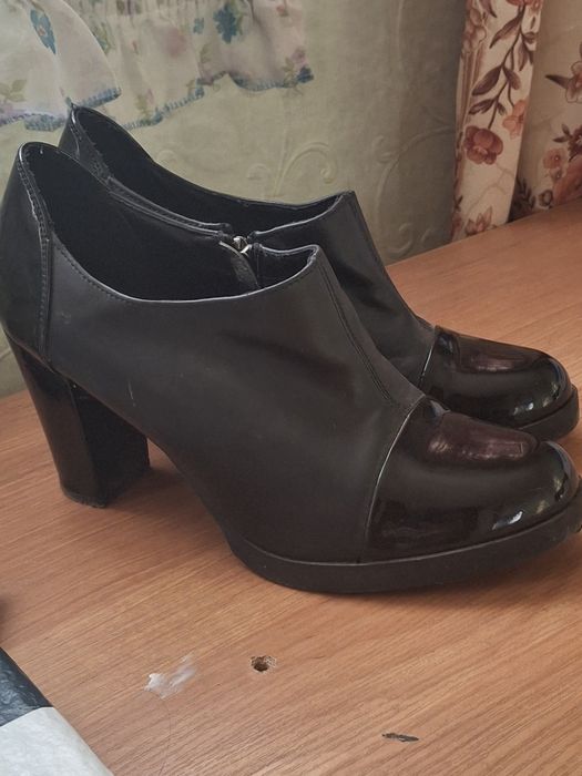 Продам куртку и обувь