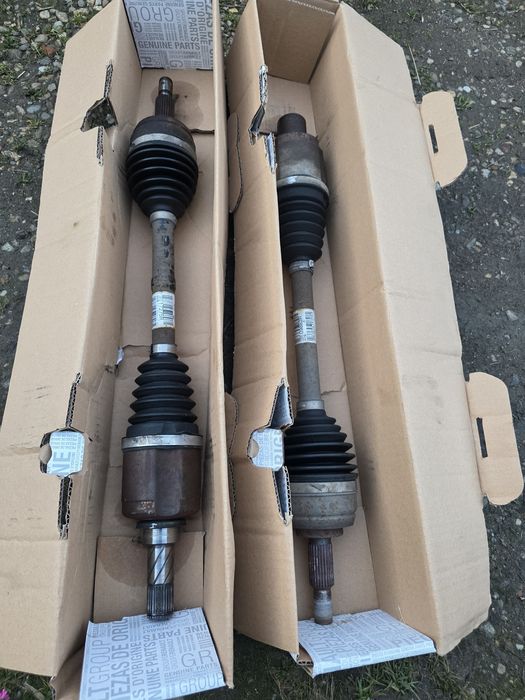 Planetare fata Stanga+dreapta Dacia Duster 1.5 dci 4x4 2012