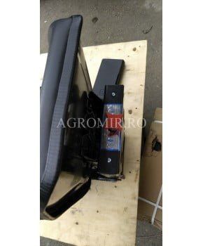 Scaun pentru tractor model universal bv58