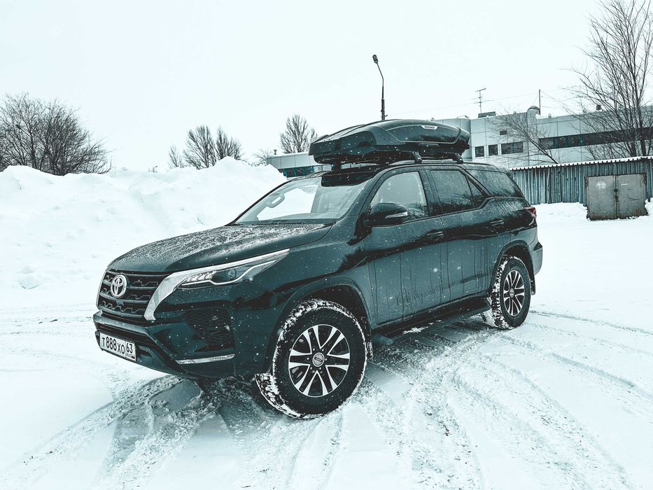 Автобокс Broomer Venture XL (500 л.) двусторонний все цвета