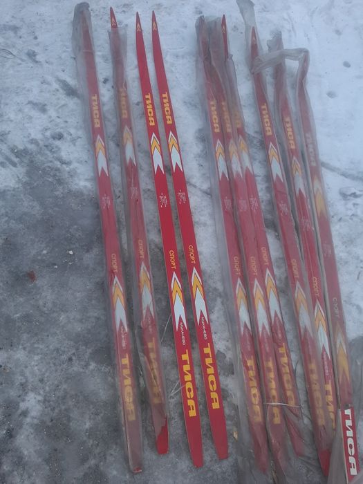 Продам лыжи новые