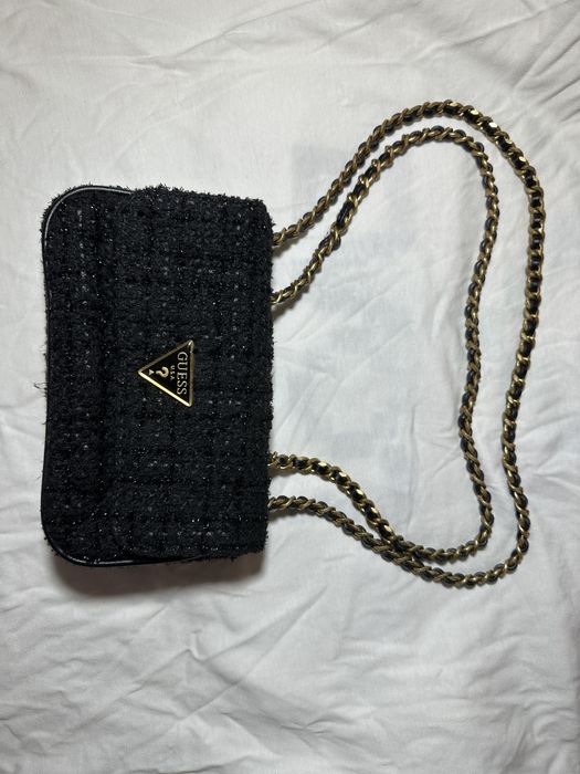 Чернa чанта guess