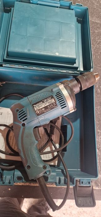 Masina de gaurit cu percutie  Makita