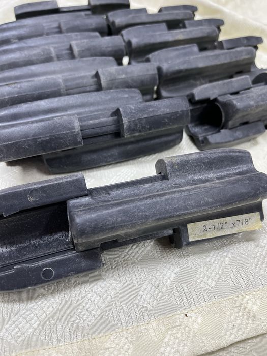 Зажим для нефтяной трубы сателлит