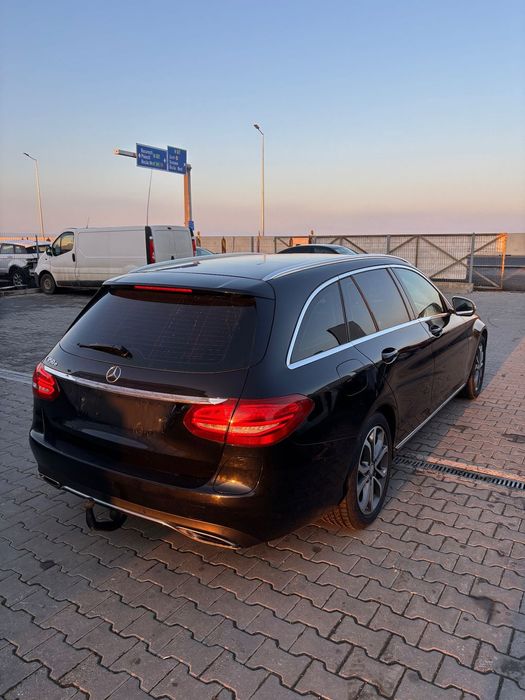 Dezmembram Mercedes Benz C Class 350e C205 plug in hybrid din 2016