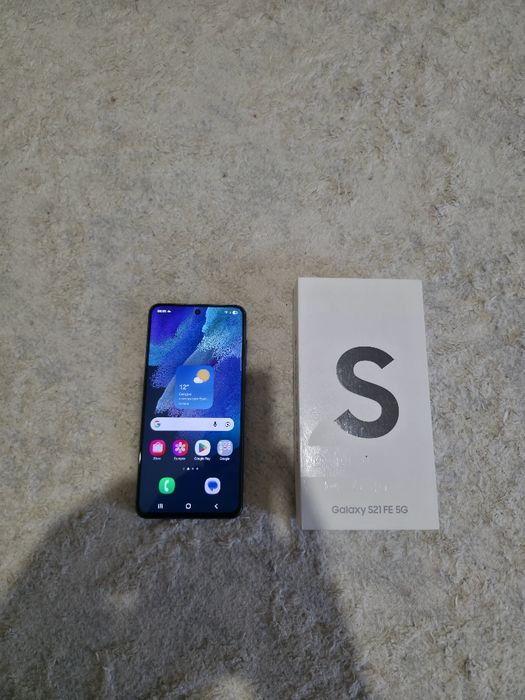 Продам телефон samsung s21FE