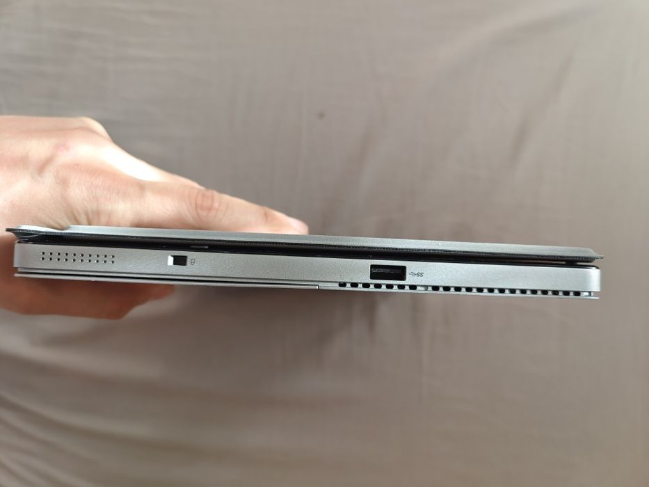 Dell latitude 7210 2in1 i5 10310u, 16gb ram, 256gb, windows 11