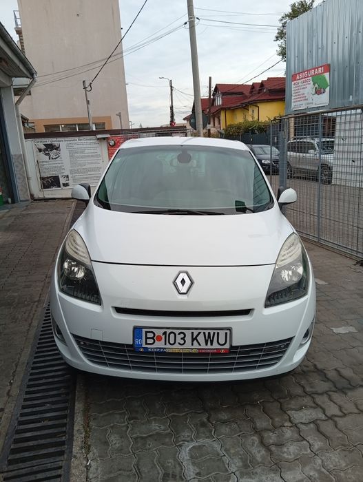 RENAULT Grand Scenic 2011